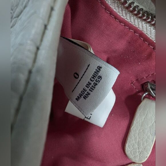 WHBM Soft Leather Clutch Cream Bag Purse Ruffle Zip Closure Inside Pockets Party - Picture 8 of 11